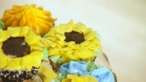 Vanilla Cupcakes with Floral Frostings