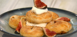 Simon Rimmer’s Eccles Cakes With Cheese on Sunday Brunch