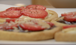 Rob and Tom’s Italian shortbread piazza dessert on Chopping Block