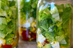 Tilly’s shake and go rainbow salad on Matilda and the Ramsay Bunch