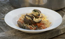 Ricky’s spaghetti alle vongole dish cooked with John Illsley from Dire Straits on The One Show