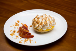 Harry’s lemon and honeycomb tart with peaches dessert on Masterchef Australia