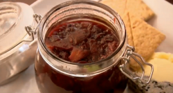 Lorraine Pascale’s apple, blackberry and cinnamon chutney on Home Cooking Made Easy