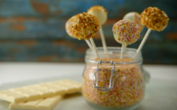 Lorraine Pascale shameless shortcut lollipops on Lorraine’s Fast, Fresh and Easy Food
