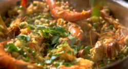 Lorraine Pascale’s paella with sherry, chorizo and prawns on Home Cooking Made Easy