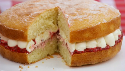 Andrew’s Victoria sandwich sponge with jam buttercream on The Great British Bake Off