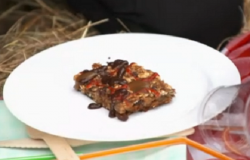 Simon and Lynda’s spiced apple flapjack dessert on My Kitchen Rules