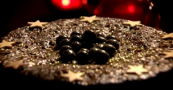 Nigella Lawson’s one pot chocolate fruit Christmas cake with prunes on Nigella’s Chr ...