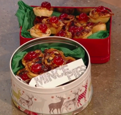 Jo Wheatley’s Rudolph Christmas mince pies on Christmas Kitchen