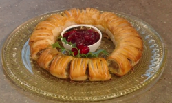 Richard Burr’s sausage roll ring on Christmas Kitchen