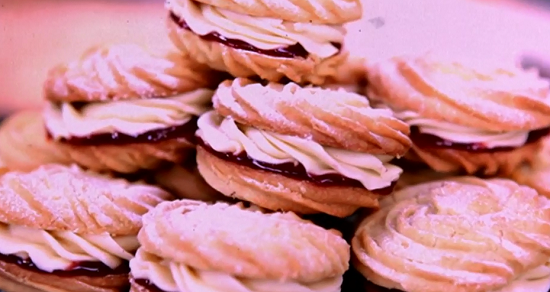 The Hairy Bikers Viennese Whirls Biscuits With Cornflour And Icing Sugar On Saturday Kitchen 