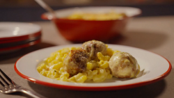 Simon Rimmer meatball mac’n cheese on Eat the Week with Iceland