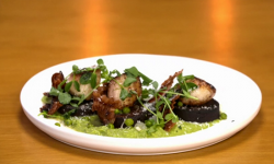 Jason’s scallops and black pudding with mint and pea puree on Yes Chef