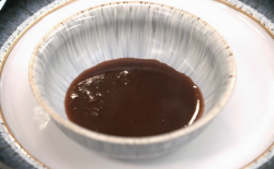 Jun’s red wine sauce recipe on Yes Chef