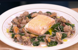 Stephen Terry’s salmon with mussels, spinach and salmon puree dish on Yes Chef