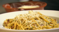 Rick Stein’s spaghetti carbonara with ham, eggs and cheese on Saturday kitchen