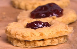 James Strawbridge jammy dodger with lime shortbread on The Hungry Sailors