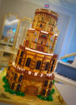 Cherish Finden’s Windsor castle cake on The Great British Bake Off Extra Slice