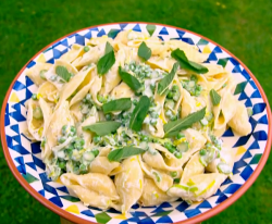 Tilly’s carb-loading Pasta recipe on Matilda and the Ramsay Bunch