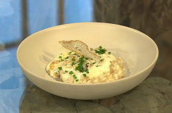 Norbert Niederkofler risotto with caramelised onions and breadcrumbs on Saturday kitchen