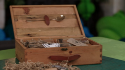 Matthew’s winning wooden gin gift box on on Kirstie’s Handmade Christmas