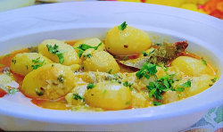 Kiran Rathore’s potatoes with whole spices on Parveen’s Indian Kitchen