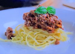 Simon Rimmer’s spaghetti bolognese with balsamic vinegar on Tricks Of The Restaurant Trade