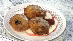 Alissa Timoshkina  Russian syrniki doughnuts on Sunday Brunch