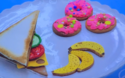 Bakr’s lunchbox biscuits on Junior Bake Off