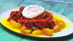 Simon Rimmer crispy chilli beef hash with beef cheeks, poached eggs and potatoes on Sunday Brunch