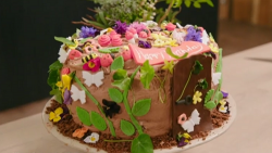 Eleisabetta’s secret garden cake on Best Home Cook