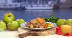 Phil Vickery’s perfect pork chops with Bramley apple ketchup on This Morning