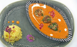 Mustan’s scallops with rice and a spicy tomato and butter sauce on Masterchef 2020