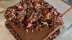 Mamie McCoy’s chochie mochie chocolate party cake on This Morning