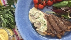 John Torode’s perfect steak with mushroom sauce and chips on This Morning