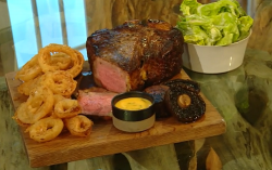 James Martin T-bone steak with onions, Bearnaise sauce and a green salad on Saturday kitchen