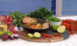 Phil Vickery’s Friday night prawn cookalong with padron peppers and palm sugar on This Morning