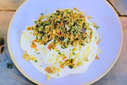 Jamie Oliver cheesy pasta with cauliflower sauce, garlic and cauliflower leaves with bread crumb ...