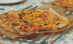 Rachel and Sadie’s cheats margarita pizza on Eat Well For Less?