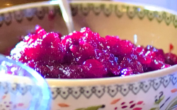 Nancy Birtwhistle’s cranberry sauce on Kirstie’s Christmas: Quick & Easy Craft
