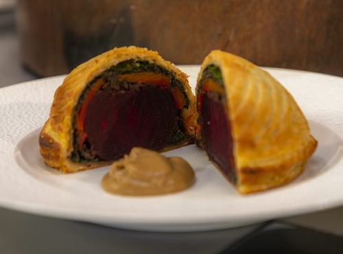 James Martin beetroot pithivier with spinach, mushrooms and carrots on James martin’s Satu ...