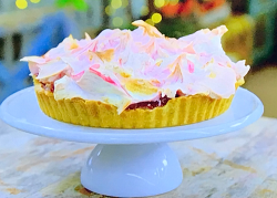 Dame Kelly Holmes Eton Mess tart on The Great Celebrity Bake Off for SU2C